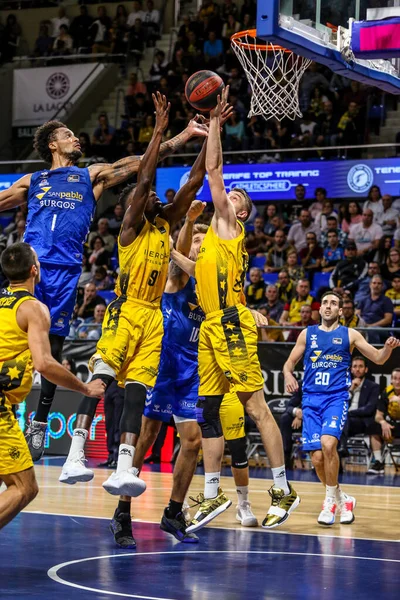 Equipos Internacionales de Baloncesto Iberostar Tenerife vs San Pablo Burgos — Foto de Stock