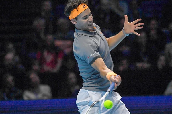 テニスの国際試合｜Nitto日東電工株式会社Final Dominic Thiem vs Alexander Zverev semifinal2 — ストック写真