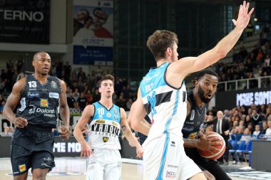 İtalyan Basketbol Şampiyonası Dolomiti Enerji Sepeti Trentino Vanoli Basket Cremona 'ya karşı