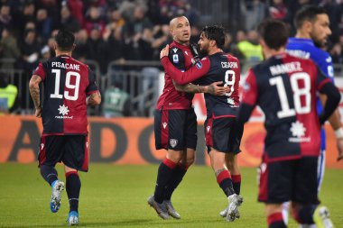 İtalyan Futbolu Serisi A Erkekler Şampiyonası Cagliari Sampdoria 'ya karşı