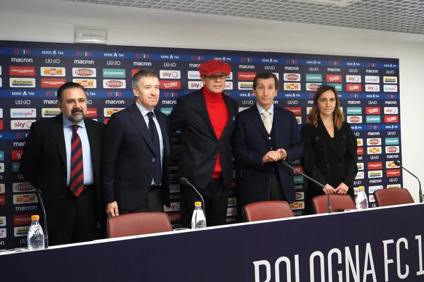Otras Rueda de prensa de Sinisa Mihajlovic (Bolonia FC ) — Foto de Stock