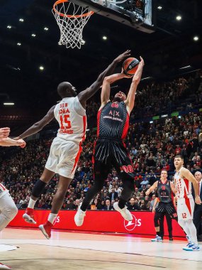 Basketbol Euroleague Şampiyonluğu Ax Armani Borsası Milano 'ya karşı Crvena Zvezda Dağı Belgrado