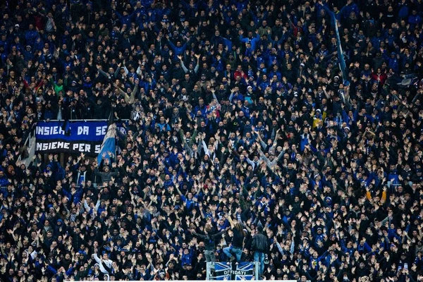 İtalyan Futbolu Serisi A Erkekler Şampiyonası Atalanta Juventus 'a karşı