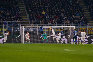 İtalya Futbol Serisi A Erkekler Şampiyonası Romanlara Karşı