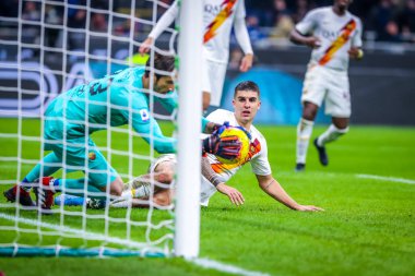 İtalya Futbol Serisi A Erkekler Şampiyonası Romanlara Karşı