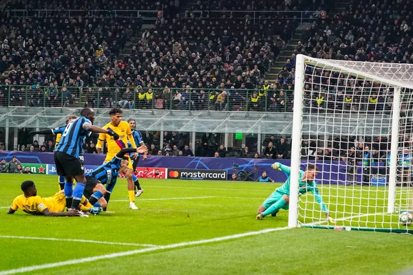 Voetbal Champions League Mannen Kampioenschap Toernooi Ronde - Inter vs Barcelona — Stockfoto