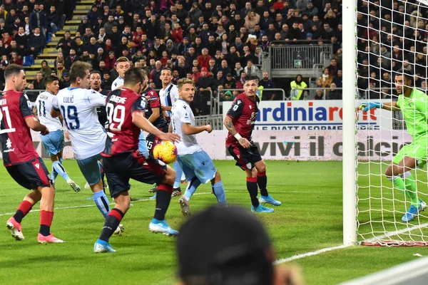 İtalyan Futbolu Serisi A Erkekler Şampiyonası Cagliari Lazio 'ya karşı