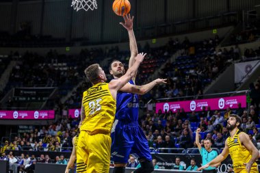 Basketbol Şampiyonlar Ligi Iberostar Tenerife Kk Mornar Bar 'a karşı