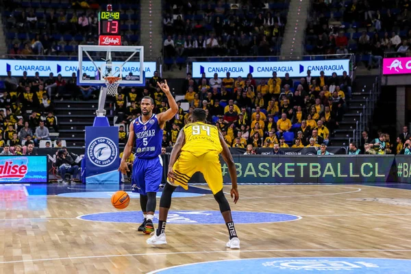 Basketbol Şampiyonlar Ligi Iberostar Tenerife Kk Mornar Bar 'a karşı — Stok fotoğraf