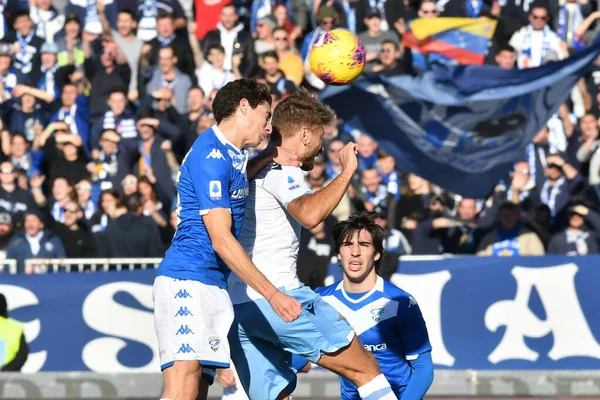 Italienische fussball serie a männer meisterschaft brescia vs lazio — Stockfoto