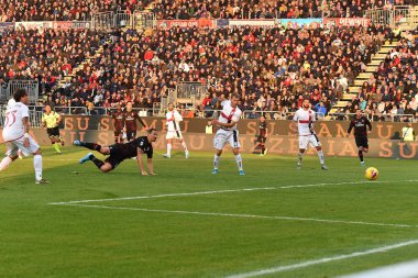 İtalyan Futbol Serisi A Erkekler Şampiyonası Cagliari, Ac Milan 'a karşı.