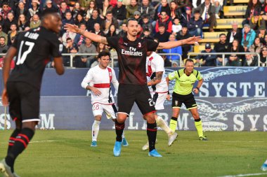 İtalyan Futbol Serisi A Erkekler Şampiyonası Cagliari, Ac Milan 'a karşı.