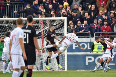 İtalyan Futbol Serisi A Erkekler Şampiyonası Cagliari, Ac Milan 'a karşı.