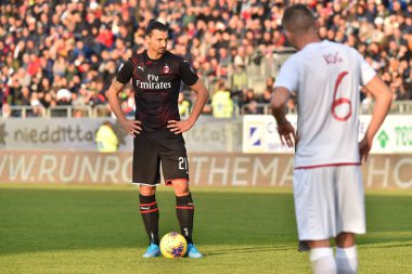 İtalyan Futbol Serisi A Erkekler Şampiyonası Cagliari, Ac Milan 'a karşı.