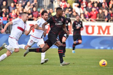 İtalyan Futbol Serisi A Erkekler Şampiyonası Cagliari, Ac Milan 'a karşı.