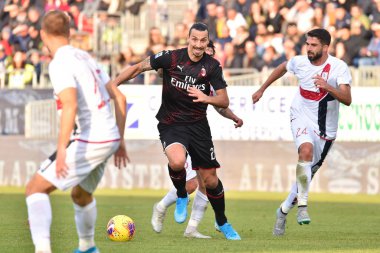 İtalyan Futbol Serisi A Erkekler Şampiyonası Cagliari, Ac Milan 'a karşı.