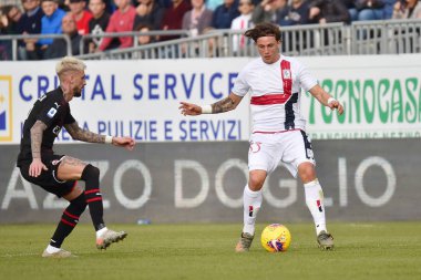 İtalyan Futbol Serisi A Erkekler Şampiyonası Cagliari, Ac Milan 'a karşı.
