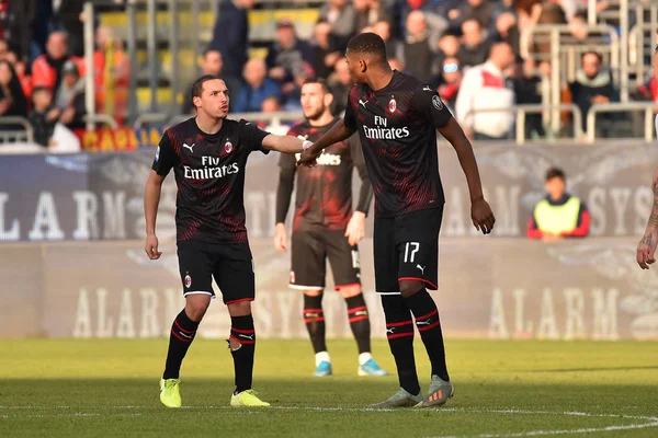 İtalyan Futbol Serisi A Erkekler Şampiyonası Cagliari, Ac Milan 'a karşı.