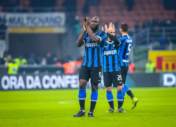 ชิงแชมป์อิตาลีฟุตบอลเซเรีย ชายชิงแชมป์อินเตอร์กับ Atalanta — ภาพถ่ายสต็อก