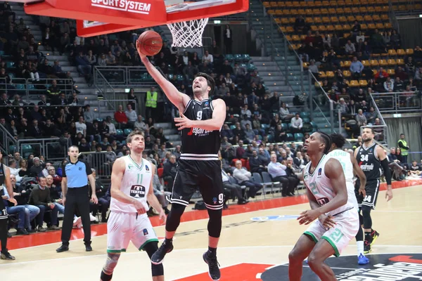 Baloncesto Eurocopa Segafredo Virtus Bolonia vs Darussafaka Tekfen Estambul — Foto de Stock