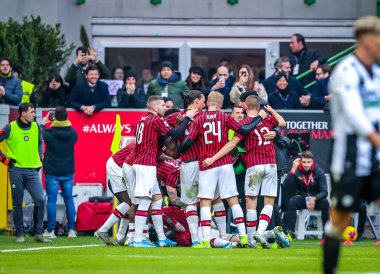 İtalyan Futbolu Serie A Men Şampiyonası Milan Udinese 'ye karşı