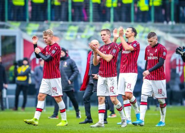 İtalyan Futbolu Serie A Men Şampiyonası Milan Udinese 'ye karşı