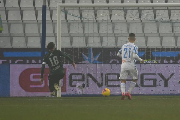 İtalyan Serisi A futbol maçı Spal Bologna 'ya karşı