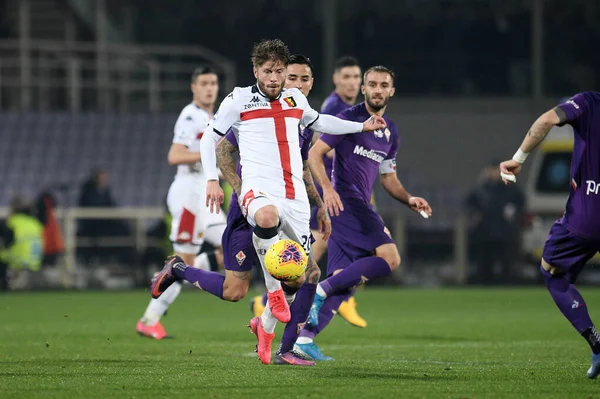 İtalyan Serisi A futbol maçı Acf Fiorentina Cenova Cfc 'ye karşı