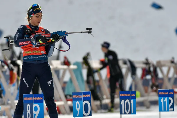 Biathlon BMW IBU World Cup - Mass Start Femenino — Foto de Stock