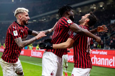 İtalya Tim Kupası Şampiyonluğu Ac Milan Torino 'ya karşı