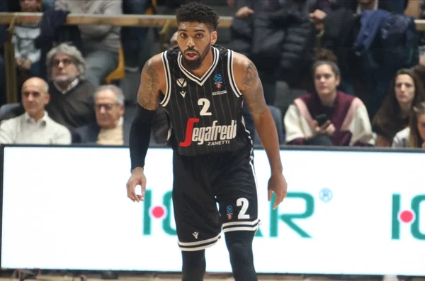 Baloncesto Eurocopa Segafredo Virtus Bolonia vs Dolomiti Energia Trento — Foto de Stock