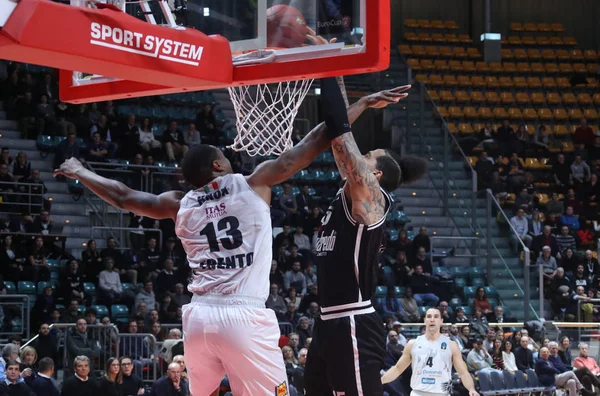 Baloncesto Eurocopa Segafredo Virtus Bolonia vs Dolomiti Energia Trento — Foto de Stock