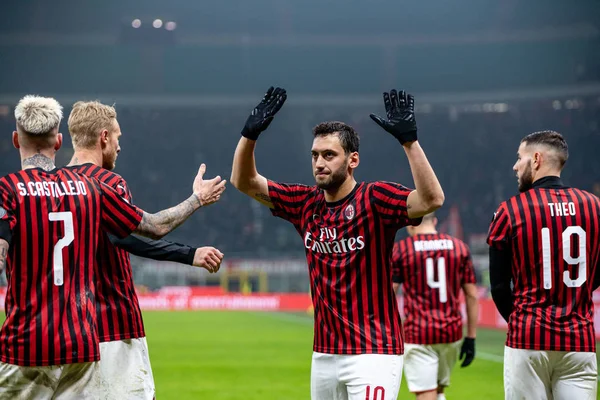 İtalya Tim Kupası Şampiyonluğu Ac Milan Torino 'ya karşı