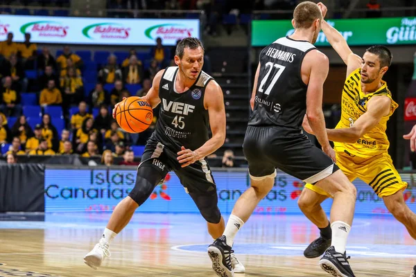 Liga dos Campeões de Basquetebol Iberostar Tenerife vs Vef Riga — Fotografia de Stock