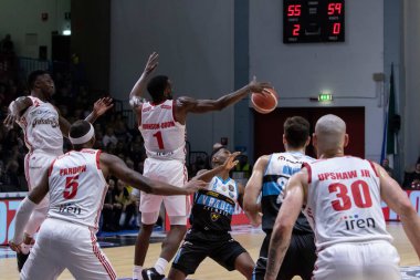 İtalyan Basketbol Şampiyonası Vanoli Basket Cremona, Grissin Bon Reggio Emilia 'ya karşı