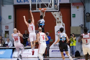 İtalyan Basketbol Şampiyonası Vanoli Basket Cremona, Grissin Bon Reggio Emilia 'ya karşı