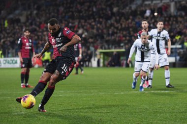 İtalyan Serisi A futbol maçı Cagliari Parma 'ya karşı