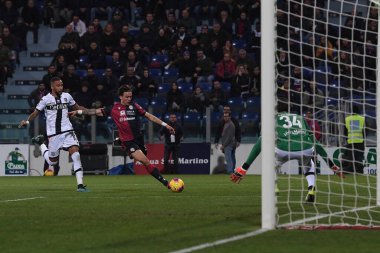İtalyan Serisi A futbol maçı Cagliari Parma 'ya karşı