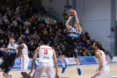 İtalyan Basketbol Şampiyonası Vanoli Basket Cremona, Grissin Bon Reggio Emilia 'ya karşı