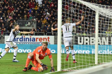 İtalyan Serisi A futbol maçı Cagliari Parma 'ya karşı