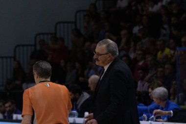 İtalyan Basketbol Şampiyonası Vanoli Basket Cremona, Grissin Bon Reggio Emilia 'ya karşı