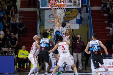İtalyan Basketbol Şampiyonası Vanoli Basket Cremona, Grissin Bon Reggio Emilia 'ya karşı