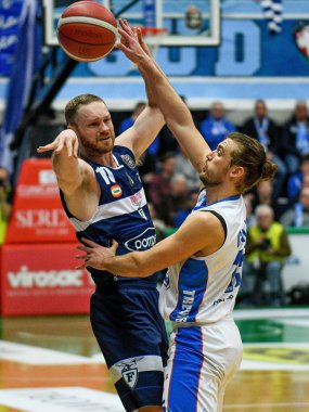 İtalya Basketbol Şampiyonası De Longhi Treviso Basket Pompea 'ya karşı Kırk Bologna