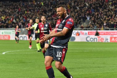 İtalyan Serisi A futbol maçı Cagliari Parma 'ya karşı