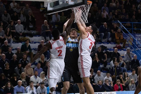Baloncesto italiano Serie A Campeonato Vanoli Basket Cremona vs Grissin Bon Reggio Emilia — Foto de Stock