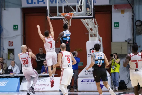 Basquete italiano A Serie Championship Vanoli Basket Cremona vs Grissin Bon Reggio Emilia — Fotografia de Stock