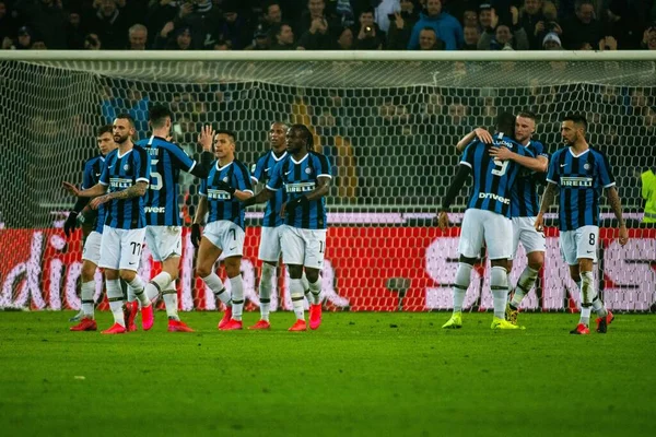 Italien Serie A match de football Udinese Calcio vs FC Internazionale — Photo