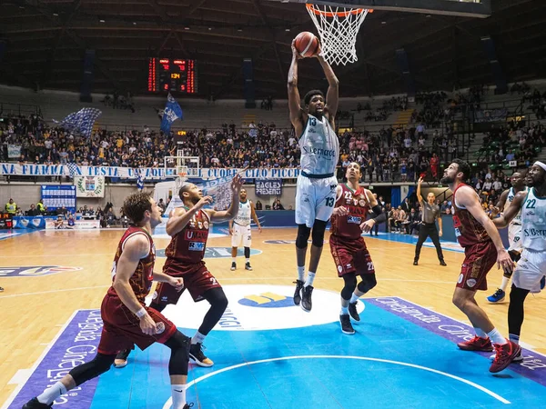 Baloncesto italiano Serie A Campeonato Acqua S. Bernardo Cantu vs Umana Reyer Venezia — Foto de Stock