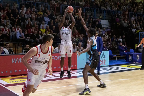 Baloncesto italiano Serie A Campeonato Vanoli Basket Cremona vs Grissin Bon Reggio Emilia — Foto de Stock