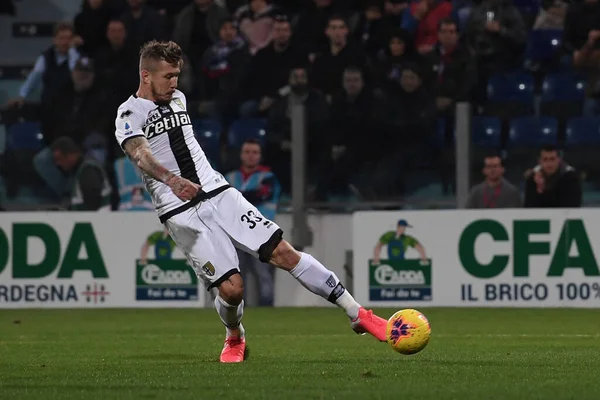 İtalyan Serisi A futbol maçı Cagliari Parma 'ya karşı